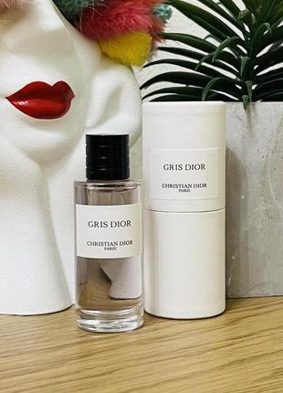 Оригінал мініатюра парфум парфумована вода christian dior la collection privee gris dior (gris montaigne)