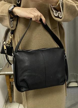 Сумка шкіряна чорна італійська чорна сумка мʼяка сумка шкіряна жіноча7 фото