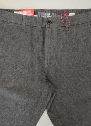Мужские стильные зауженные брюки брюки брюки slim fit s.oliver, р.m/l4 фото
