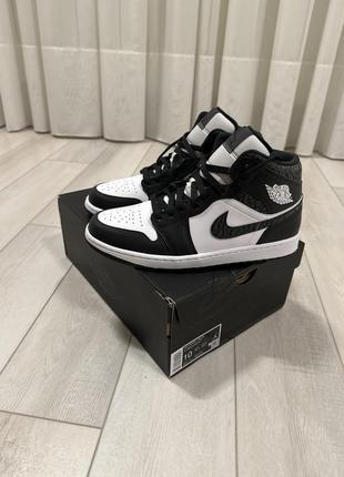 Кроссовки air jordan 1 mid se