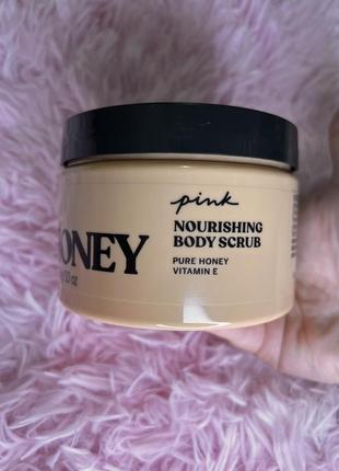 Подарунковий набір від pink honey гель для душу, лосьйон та скраб для тіла5 фото