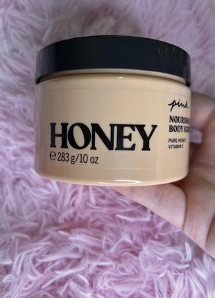 Подарунковий набір від pink honey гель для душу, лосьйон та скраб для тіла6 фото