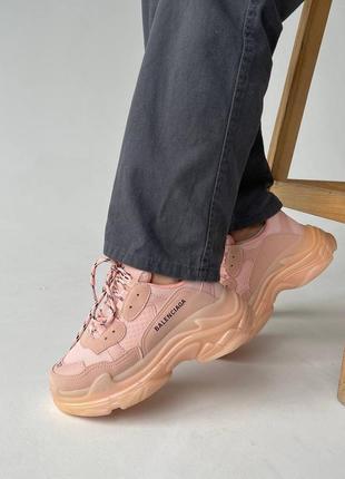 Шикарные женские кроссовки в стиле balenciaga triple s pink пудровые