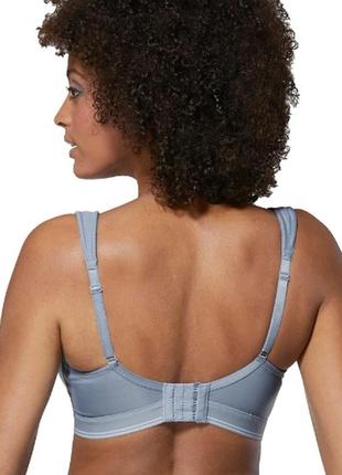 110e 48d/105f гладкий ультракомфортний мінімайзер бюстгальтер без кісточок, із широкими бретелями7 фото