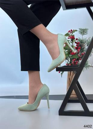 Туфлі човники жіночі зелені на шпильці екозамш9 фото