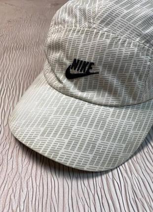 Nike vintage монограмна пяти панелька кепка6 фото