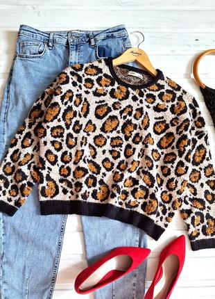 Стильный свитер в леопардовый принт