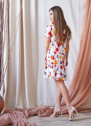 Модное принтованное крупным цветочным принтом платье-трапеция2 фото