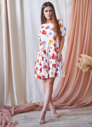 Модное принтованное крупным цветочным принтом платье-трапеция1 фото