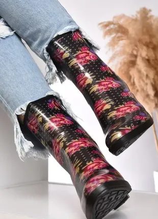 Резиновые сапоги на каблуке с цветочным принтом розы2 фото