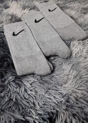 Теплі шкарпетки nike в сірому кольорі / теплі носки nike3 фото