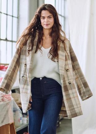 Стильне пальто клітинка