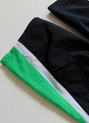 Speedo. розмір дитячий м, йде на 8-10 років. стильні шорти для хлопця8 фото