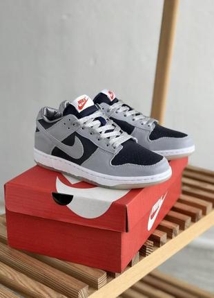 Женские кроссовки  nike dunk low college navy grey