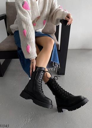 Чорні натуральні шкіряні зимові черевики на шнурках шнурівці товстій підошві шкіра зима7 фото