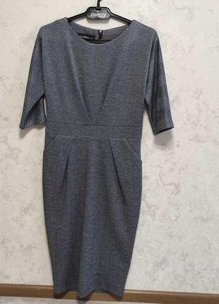 Стильное платье с карманами