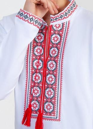 Підліткова біла вишиванка для хлопчиків підлітків з червоною вишивкою , вишита трикотажна сорочка2 фото
