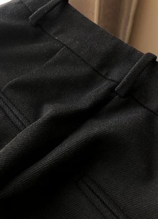 Базовые стильные черные брюки брюки со стрелками reserved 36 s6 фото
