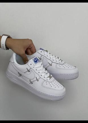 Nike air force 1 lx crome swooshes white