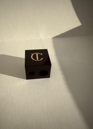 Точилка для олівців charlotte tilbury стругалка