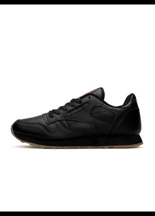 Reebok classic leather black gum