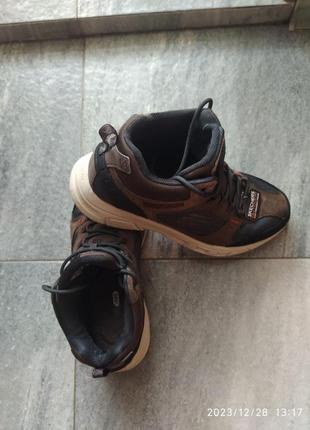 Кожаные кроссовки skechers