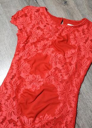 Красное длинное платье по фигуре с гипюром2 фото