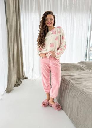 Невероятная пижамка 💗 розовая пижама с персиками 💗 махровая пижама 💗 одежда для дома2 фото