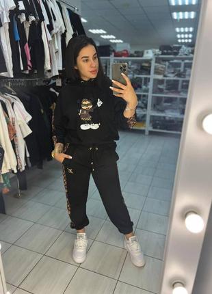Жіночий костюм beige vuitton