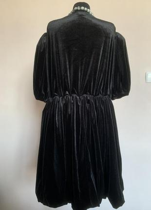 Черное велюровое платье6 фото
