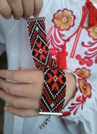 Браслет з бісеру ручної роботи