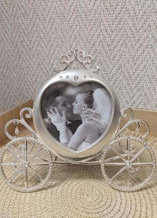 Металева фоторамка карета для весільних фото1 фото