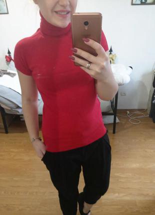 Червоний гольф zara