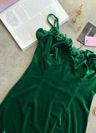 Невероятное зеленый бархатное платье от prettylittlething9 фото