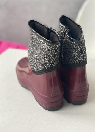 Сапоги резиновые на флисе ботинки вишневого цвета2 фото