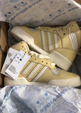 Високі кросівки adidas9 фото