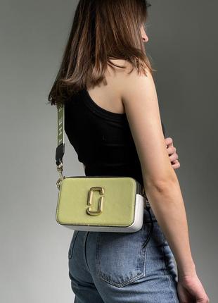 Жіноча оливкова сумочка з довгою ручкою бренд marc jacobs1 фото