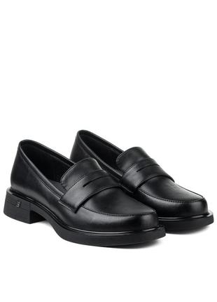 Туфли лоферы женские черные кожаные 2277т