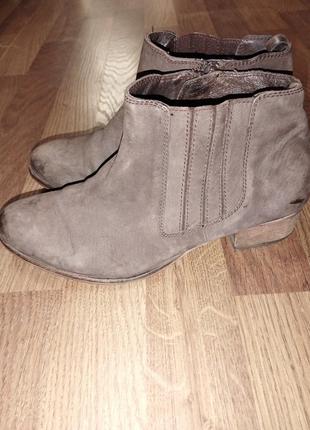 Ботильйони ботинки