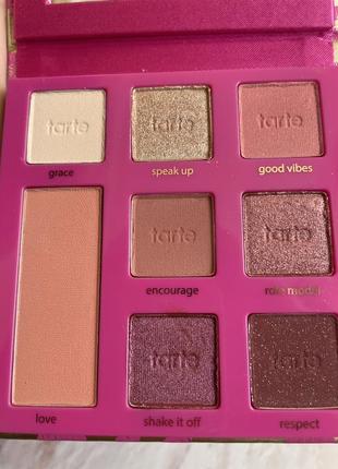 Палетка тіней для повік та румʼян tarte leave your mark volume ii eyeshadow palette3 фото
