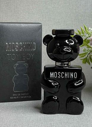 Мужская парфюмированная вода moschino toy boy 100 мл1 фото