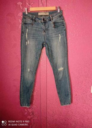 Джинсы скинни