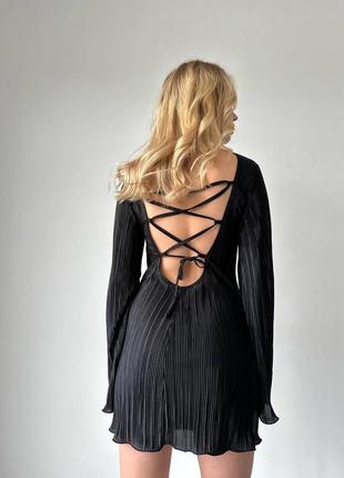 Красива сексі сукня з відкритою спиною на шнурівці сукня пліссе 🔥5 фото