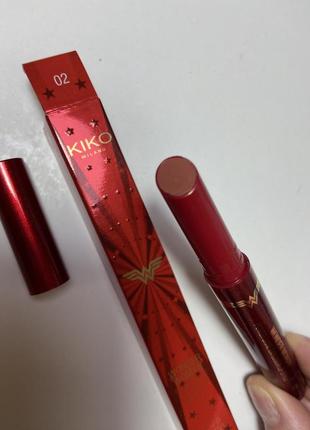 Помада-карандаш kiko milano wonder woman power shine explosion lip stylo 02