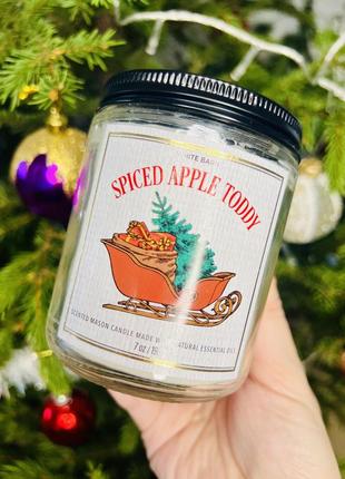 Свічка на 1 гніт spiced apple toddy від bath&amp;body works1 фото