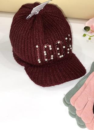 Берет бордового цвета, отделанный жемчужинами 160размер: m/l (10/13 г.)