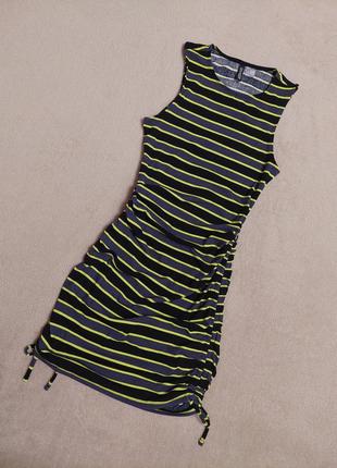 Платье в рубчик h&m в полоску с кулисками затяжками по бокам2 фото