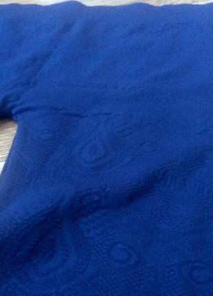Легінси бриджы синього кольору з вибитим орнаментом3 фото