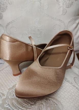 Туфлі стандарт