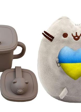 Мягкая игрушка pusheen cat s&t с сердцем и поильник-непроливайка мишка силиконовый какао (vol-10566)